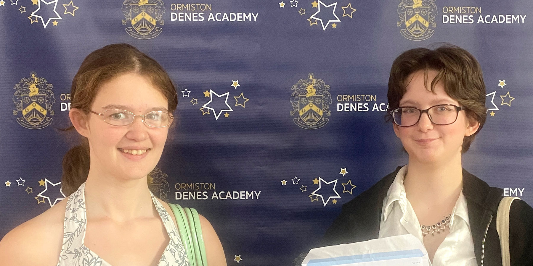 Students collect GCSE results